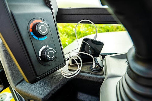 Excavator – Wacker Neuson EZ36 Zero-Tail Excavator (3.6-Ton Class, Enclosed Cab)