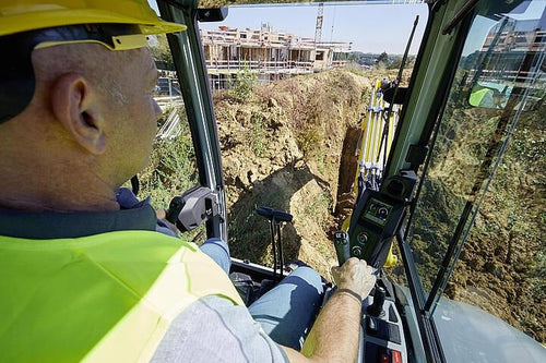 Excavator – Wacker Neuson ET42 Conventional Tail Excavator (4.2-Ton Class, Enclosed Cab) Powerhouse True Value