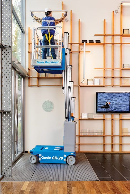 Lift, 20' Self-Propelled Single Manlift