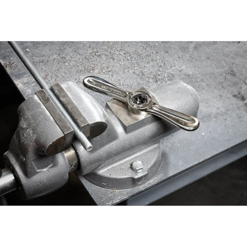 Milwaukee SAE 1 Hex Threading Dies Milwaukee