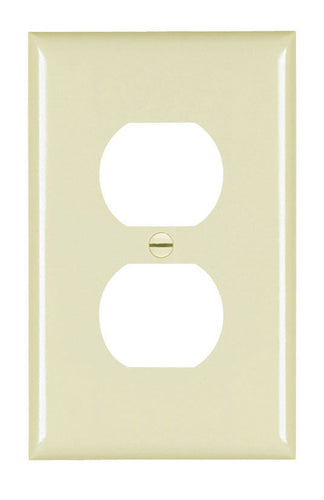 Legrand Pass & Seymour® TradeMaster® Jumbo 1-Gang Nylon Wall Plate 1 Duplex Receptacle Opening Legrand - Pass & Seymour