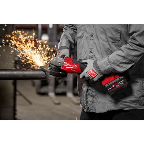 Milwaukee M18 FUEL™ 4-1/2-6 Braking Grinder, Paddle Switch Milwaukee