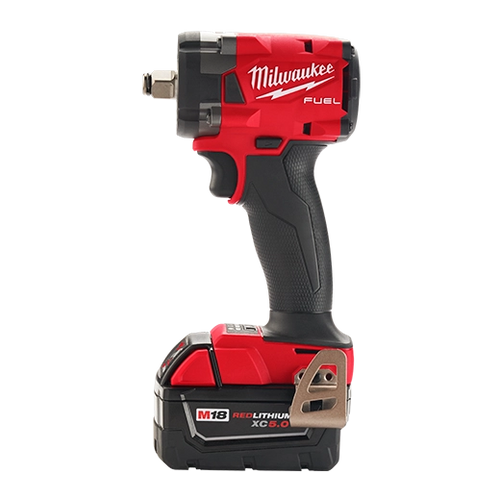 Milwaukee M18 FUEL™ 1/2  Compact Impact Wrench w/ Friction Ring Kit Milwaukee